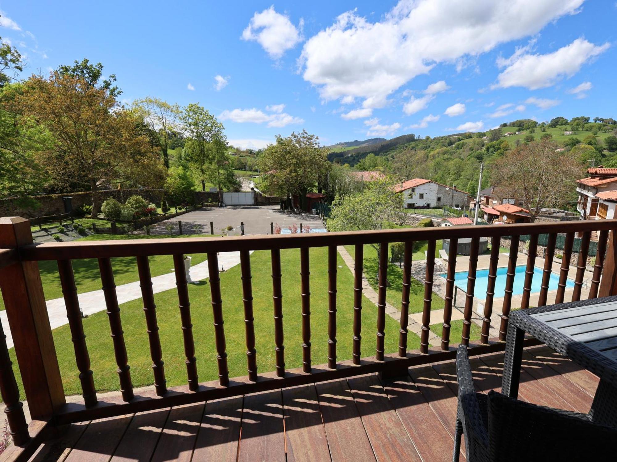 Akla Hotel Suites Valles Pasiegos Saro Luaran gambar
