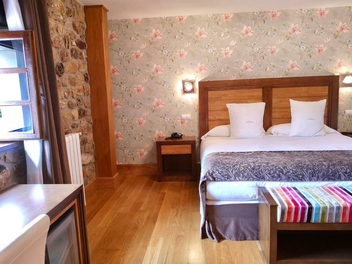 Akla Hotel Suites Valles Pasiegos Saro Luaran gambar